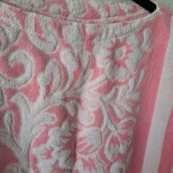 Vintage Pink Bath Towel Shirt - Picture 2 of 5